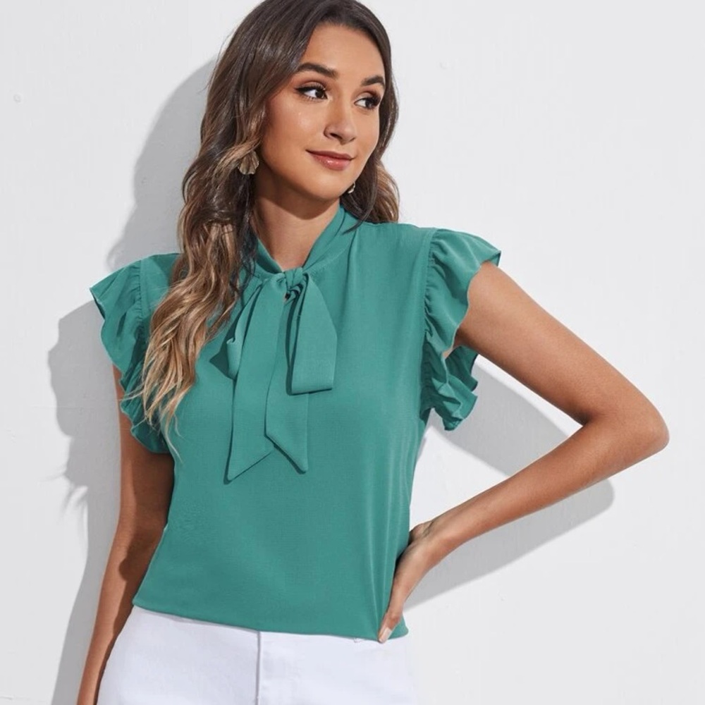 NWOT Tie Neck Ruffle Blouse